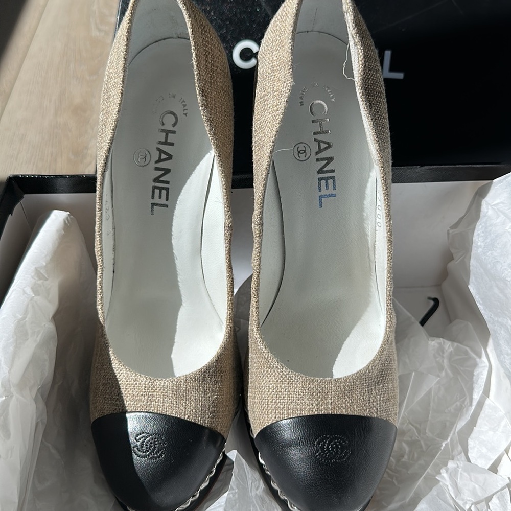 BNIB CHANEL HEELS - Picture 2 of 5